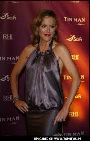 Kathleen Robertson Image Kathleen Robertson at The World Premiere of "Tin Man" | Top News Picture 7