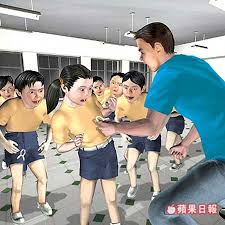 教练以女童