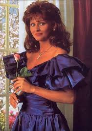 get Miss Elizabeth into - via Daymix