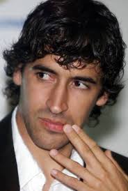      Married to  Spanish model   Mamen    