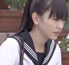 昔は刑事ものなどで、セーラー服