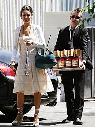 Mila Kunis Picture 2