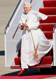At 4 P.M., Pope Benedict XVI
