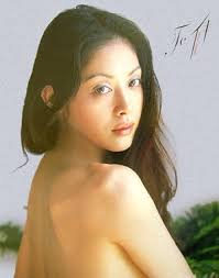 Rouge―吉野公佳写真集 | Web本棚サービス BlueWorm