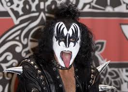 Gene Simmons Kiss' bass - via Daymix