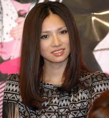 野波麻帆