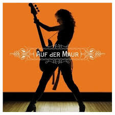 Image Artist = <b>Melissa Auf der Maur</b> Picture