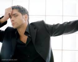 John Stamos / Airline Hell - via Daymix