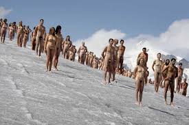 Eisige Nudisten: Foto-Shooting