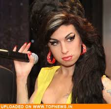 Amy Winehouse - via Daymix