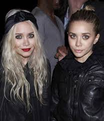   olsen    twins   paris fashion week 01    