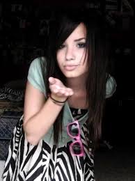 who is the best singer selena gomez or demi lovato!!! :)