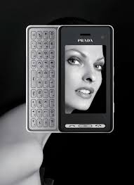 Linda Evangelista Image Linda Evangelista Ad For The New Prada Phone — StyleFrizz Picture 7