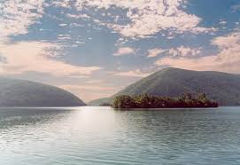      cabin on Smith  Mountain   Lake 