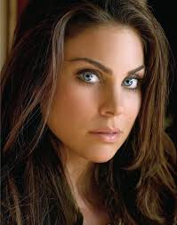 PopEntertainment.com: Nadia