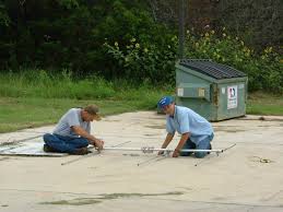 KD5MMM and AD5JT assemble a 6 meter 