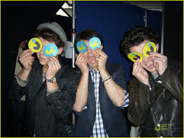 Source: Just Jared Jr - via Daymix
