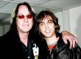 Thats Todd Rundgren.