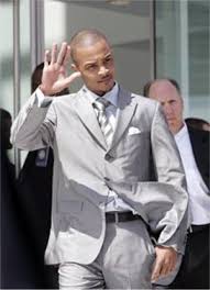 Rapper pleads guilty in gun - via Daymix