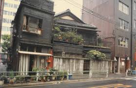 須田町郵便局の裏側。