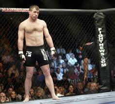  Randy Couture vs Brock Lesnar at 