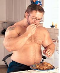 Lee Priest bulking up - via Daymix