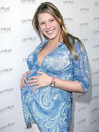 Jodie Sweeten Gives Birth - via Daymix