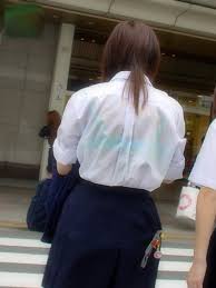 夏と言えばブラ透けしてる女子