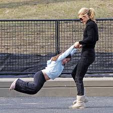 Image Proof that <b>Kelly Ripa</b> is a troll. Picture