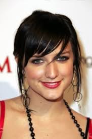 ashlee simpson black hair - via Daymix