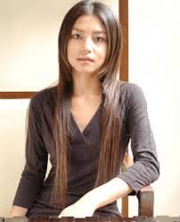 宝生舞。 彼女は被害者。