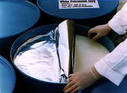 Vaseline ( Petroleum Jelly ) - via Daymix