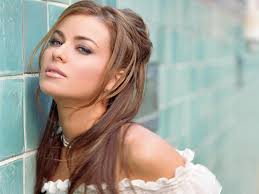carmen electra xp wallpaper - via Daymix