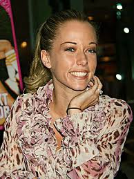 Image <b>Kendra Wilkinson</b> Sets Wedding Picture