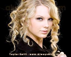 Ashley and Taylor Swift - via Daymix