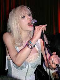 Image <b>Courtney Love</b> Owes $300000 in Picture