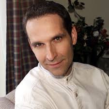 Image <b>Todd McFarlane</b> sizes up Picture