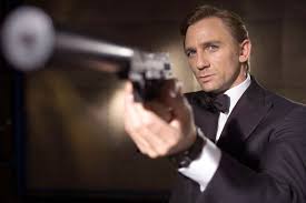 James Bond - via Daymix