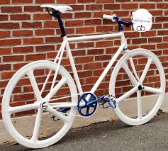 Custom fixed gear bicycle - via Daymix
