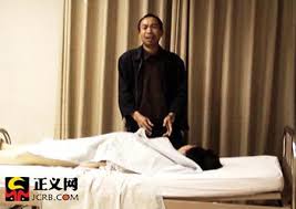 丈夫拒签字致死孕妻续：死者母亲