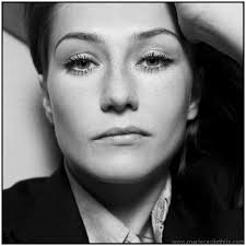 Carice van Houten Picture 2