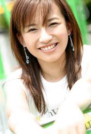 優木まおみ VS <b>神戸蘭子</b>もしも一緒にキスするなら、優木まおみと