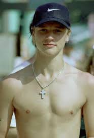 Image devon_sawa_hot_again_wow.jpg Picture