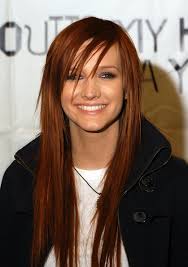 Image <b>Ashlee Simpson</b> Signs Her New Picture