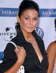 Image More about: <b>Emmanuelle Chriqui</b> Picture