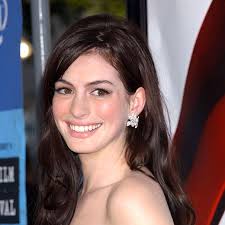Image Anne Hathaways stunt injury Picture