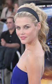 Photo of Rachael Taylor at the Los