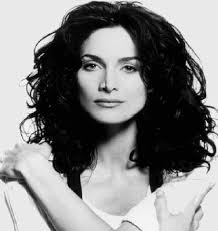 Carrie Anne Moss Picture 3