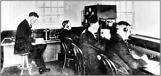 1920 - KDKA started broadcasting on 