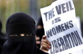 IMAGE MUSLIM WOMEN IN BURQAS